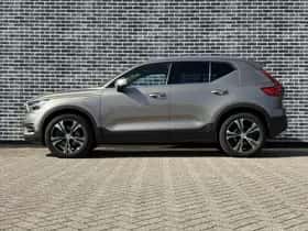 Volvo XC40 thumbnail 4