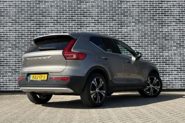 Volvo XC40 (2022) thumbnail 5