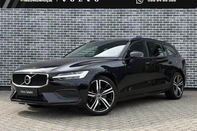 Volvo V60 (2022) thumbnail 1