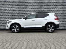 Volvo XC40 thumbnail 2