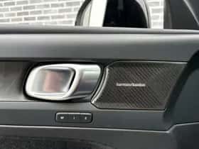 Volvo XC40 thumbnail 16