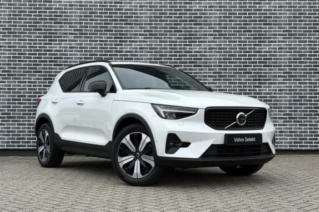 Volvo XC40 (2022) thumbnail 3