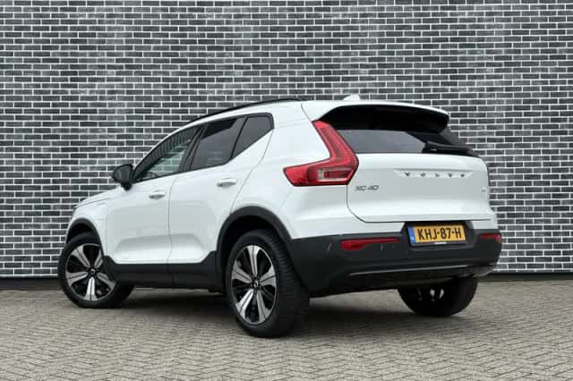 Volvo XC40 (2022) thumbnail 4