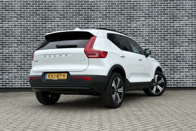 Volvo XC40 (2022) thumbnail 5