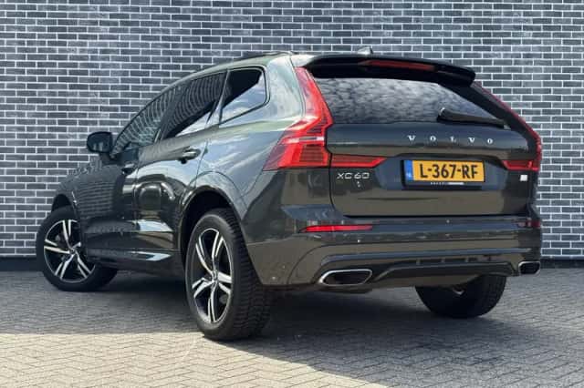 Volvo XC60 (2021) thumbnail 5