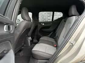 Volvo XC40 thumbnail 12