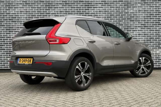 Volvo XC40 (2020) thumbnail 4