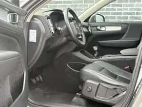 Volvo XC40 thumbnail 9