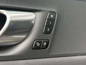 Volvo XC60 thumbnail 18