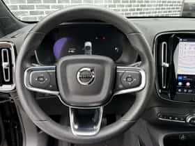 Volvo C40 (2023) thumbnail 11