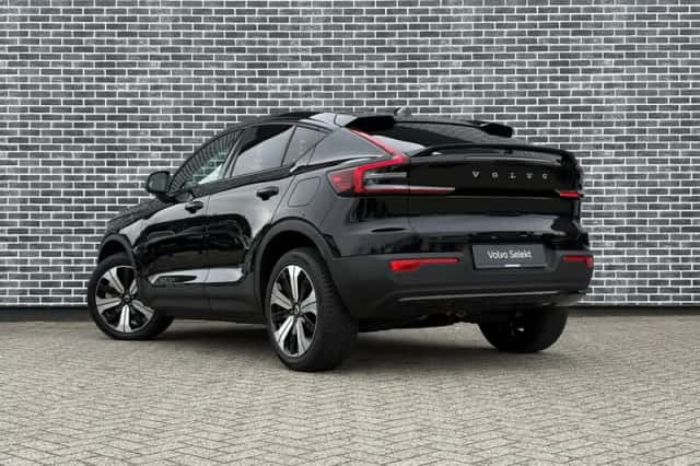Volvo C40 (2023) thumbnail 4