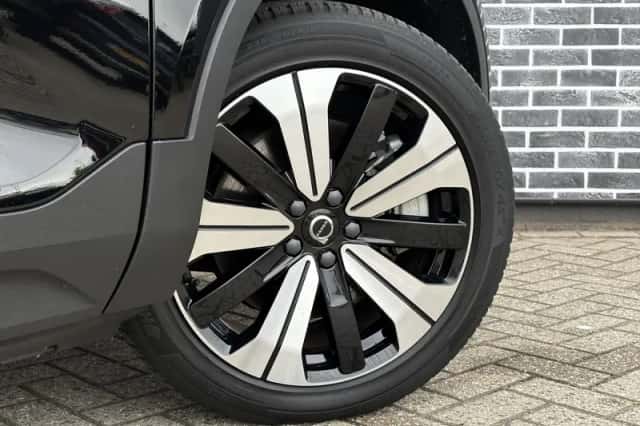 Volvo C40 (2023) thumbnail 6
