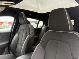 Volvo C40 (2023) thumbnail 9