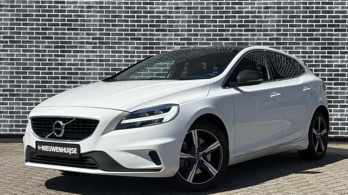 Volvo V40 — foto 1