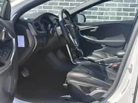 Volvo V40 thumbnail 11