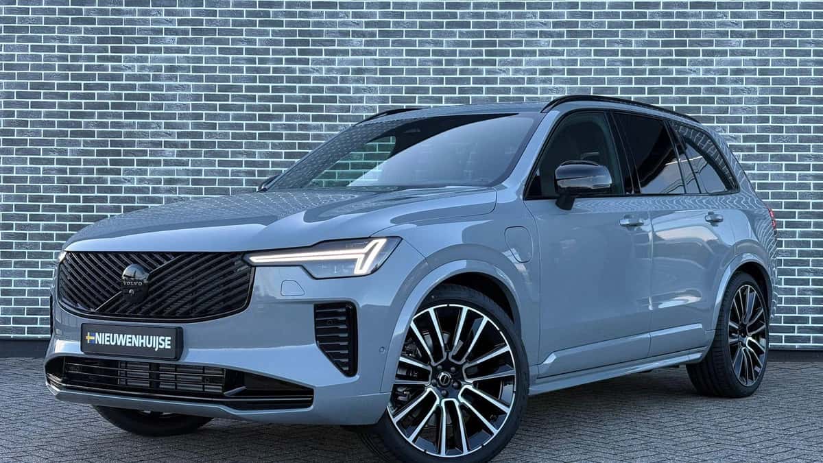 Volvo XC90 — foto 1