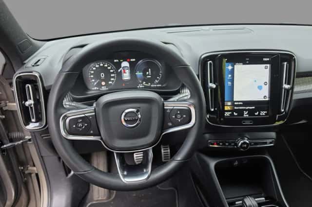 Volvo XC40 (2022) thumbnail 4