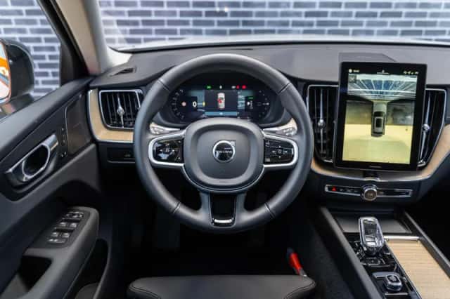 Volvo XC60 (2026) thumbnail 2