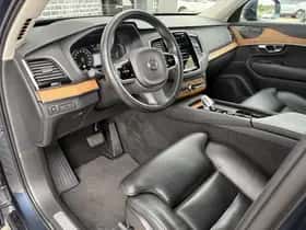 Volvo XC90 (2021) thumbnail 2