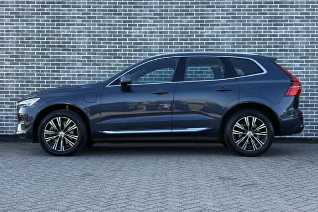 Volvo XC60 (2021) thumbnail 3