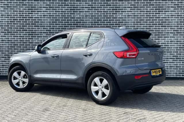 Volvo XC40 (2022) thumbnail 4