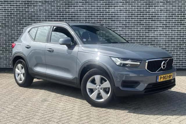 Volvo XC40 (2022) thumbnail 5