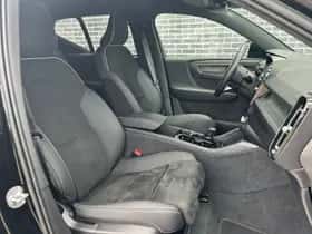 Volvo XC40 (2022) thumbnail 16