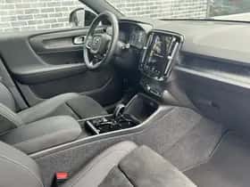 Volvo XC40 (2022) thumbnail 17