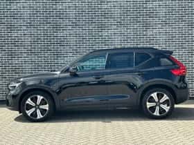 Volvo XC40 (2022) thumbnail 3