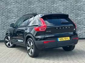 Volvo XC40 (2022) thumbnail 5