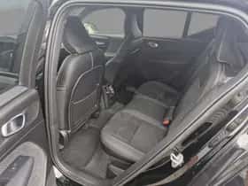 Volvo XC40 thumbnail 6