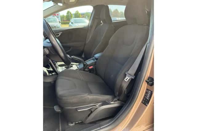 Volvo V40 (2013) thumbnail 6