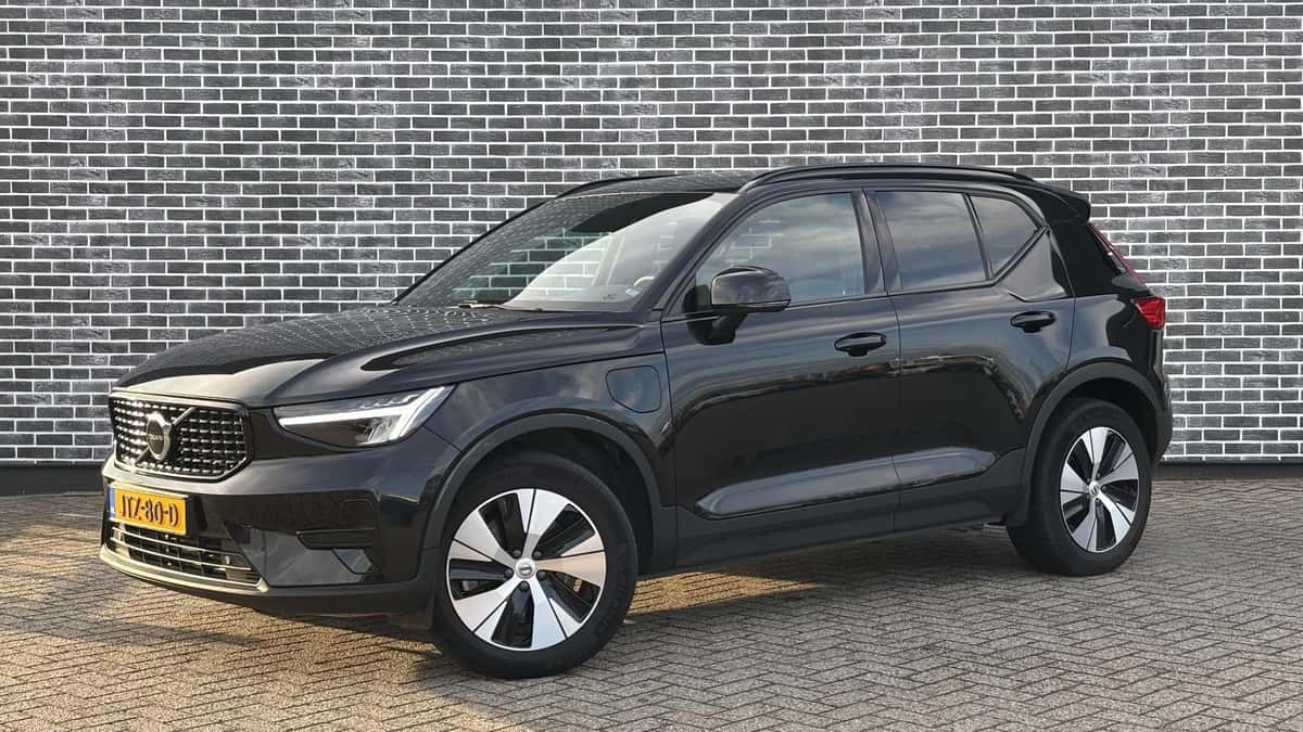 Volvo XC40 — foto 1