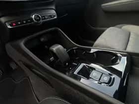 Volvo XC40 thumbnail 15