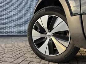 Volvo XC40 thumbnail 7