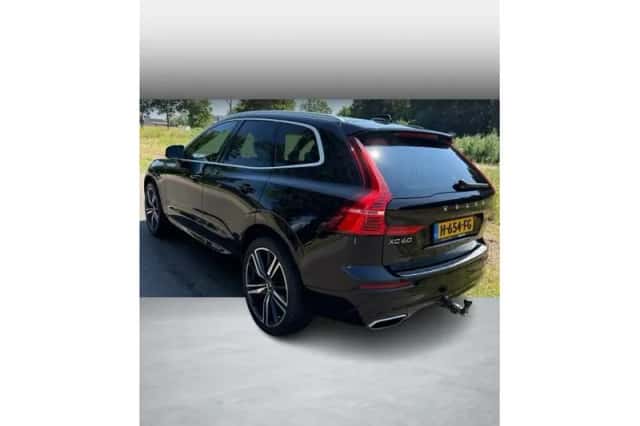 Volvo XC60 (2020) thumbnail 4