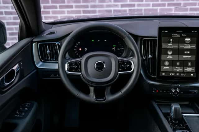 Volvo XC60 (2026) thumbnail 2