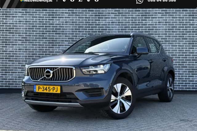 Volvo XC40 (2022) thumbnail 1