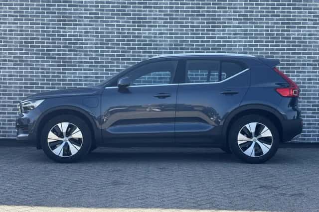 Volvo XC40 (2022) thumbnail 4