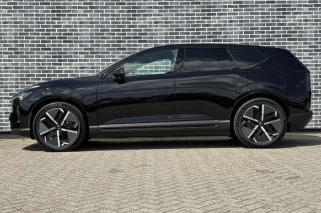 Volvo EX60 (2026) thumbnail 3