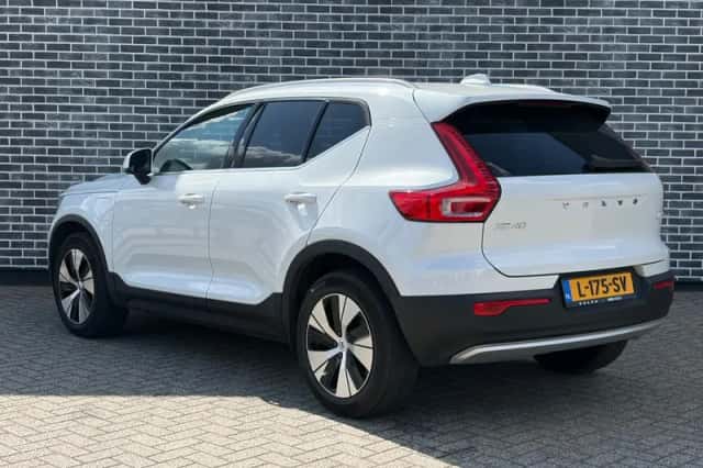 Volvo XC40 (2020) thumbnail 4