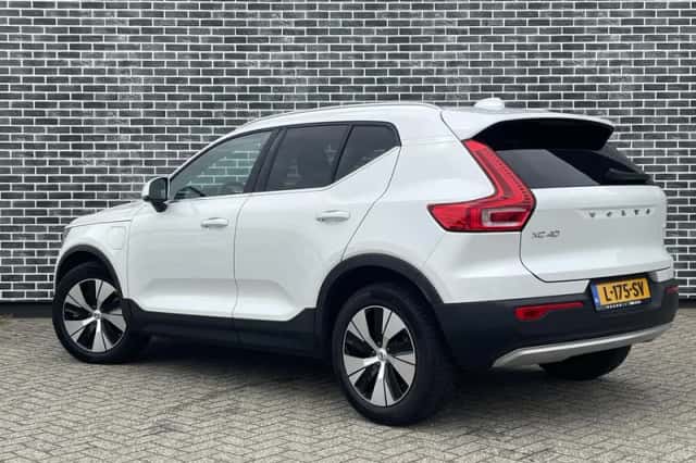 Volvo XC40 (2020) thumbnail 4