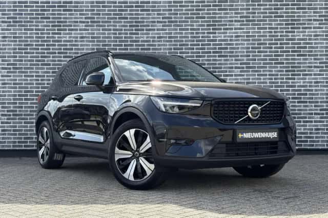 Volvo XC40 (2022) thumbnail 4