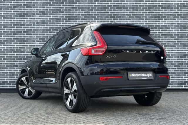 Volvo XC40 (2022) thumbnail 5
