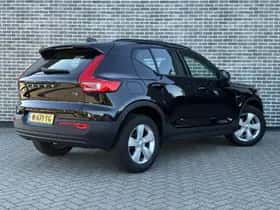 Volvo XC40 thumbnail 3