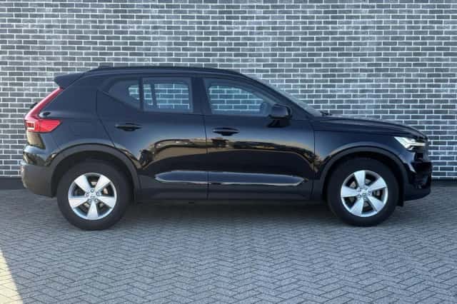 Volvo XC40 (2022) thumbnail 6
