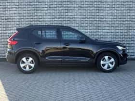 Volvo XC40 thumbnail 6