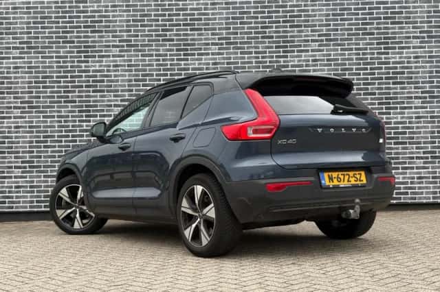 Volvo XC40 (2021) thumbnail 2