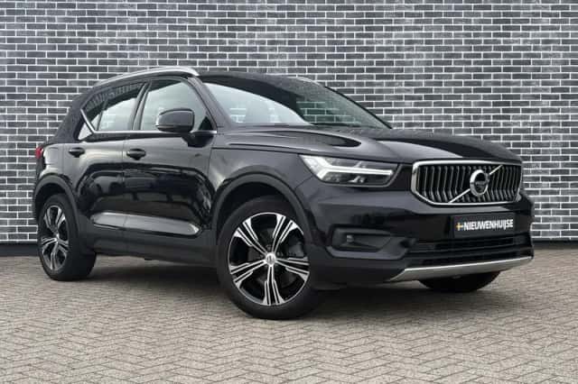 Volvo XC40 (2020) thumbnail 4