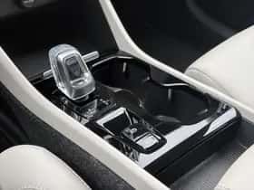 Volvo XC40 thumbnail 17